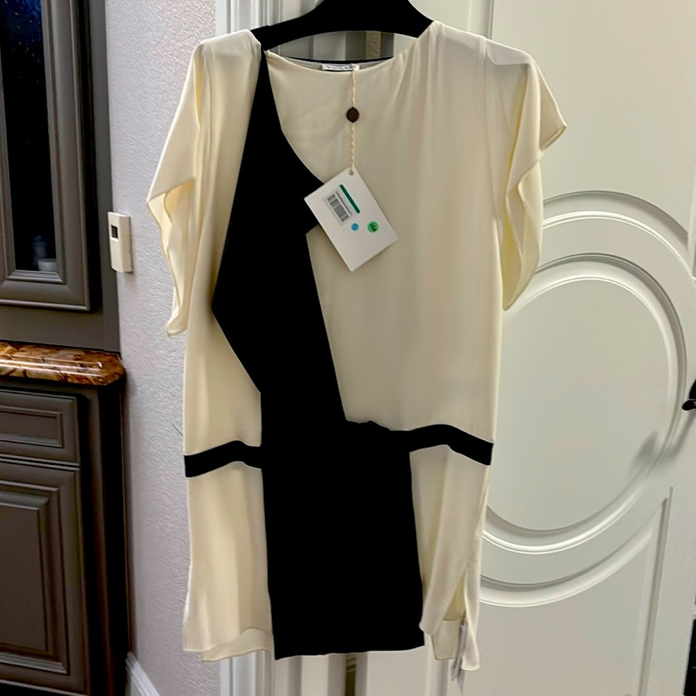 Vionnet Paris Woman’s short dress white and brown size medium